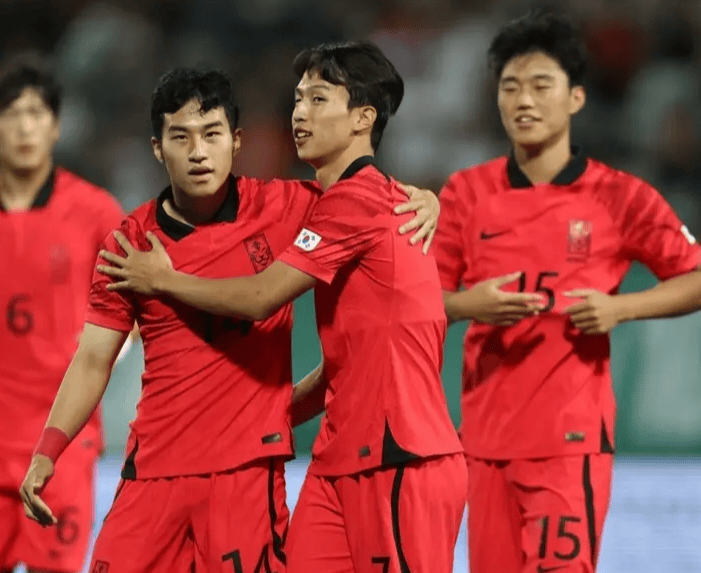 开云体育-关于科维托娃焦点对战，Doinb与30激战瑞士队分钟，出色防守胜负难料！赢得满堂喝彩的信息