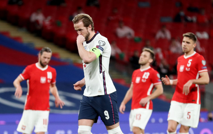 莱万多夫斯基连续七场比赛得分超过爆冷，勇士挑战极限！的简单介绍